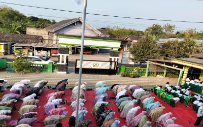PEMBIASAAN SALAT DUHA SETIAP PAGI, MIN 5 NGAWI TANAMKAN KARAKTER RELIGIUS SISWA